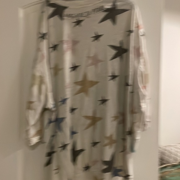 Magnolia pearl star pullover shirt . It is cotton and so soft - Picture 6 of 6
